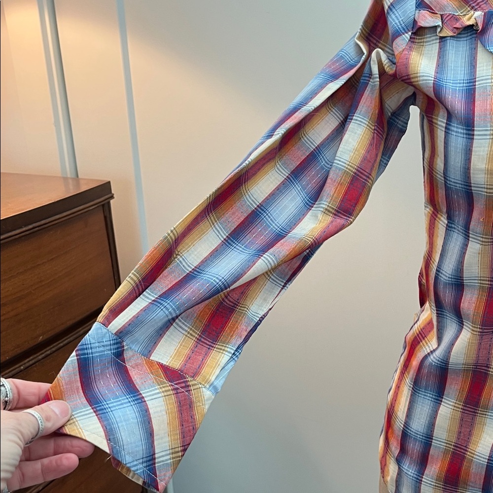 Colorful Plaid Vintage Button-Up Blouse - Picture 3 of 9
